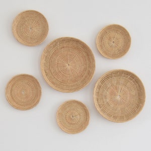 CLASSIC - Set of 6 - Woven Rattan Wall Decor - Round Plate Style Wicker Seagrass Winnowing Hanging Wall Art Set